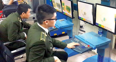 Phó Thủ tướng chỉ đạo sớm thành lập Công ty An ninh hàng không