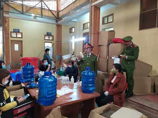 Đình chỉ cơ sở sản xuất nước rửa tay không đúng quy định pháp luật