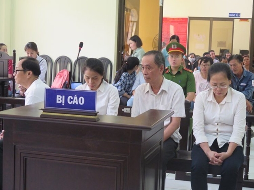 Ép các hộ kinh doanh chi tiền bồi dưỡng, cán bộ thuế lãnh án