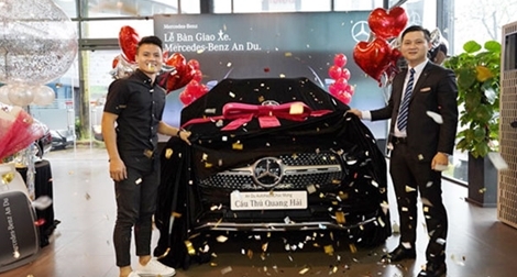 Chuyện Quang Hải mua xe sang giữa mùa dịch