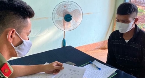 Tung tin trực thăng phun thuốc sát trùng