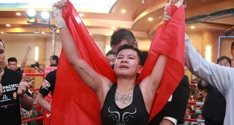 “Nữ võ sĩ bé nhỏ” làm rạng danh quyền Anh Việt Nam