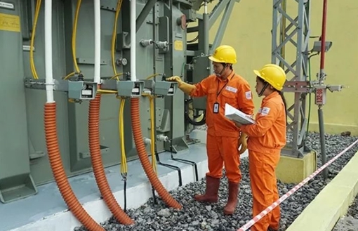 Hàng triệu hộ dân hưởng lợi nhờ điện giảm giá trong 3 tháng