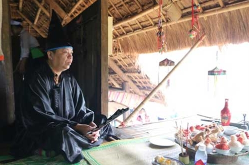 Lễ vía tuổi thơ