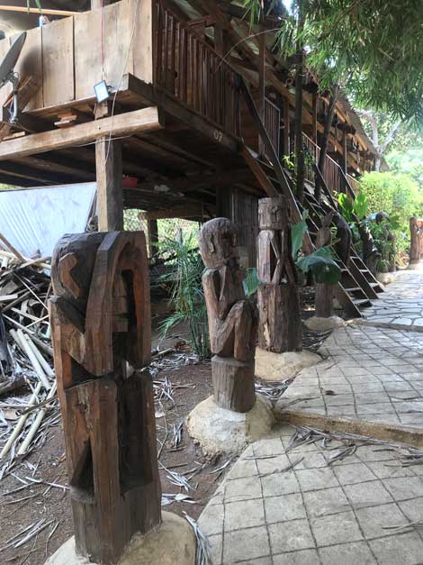 Chiều như lửa đốt lòng nhau