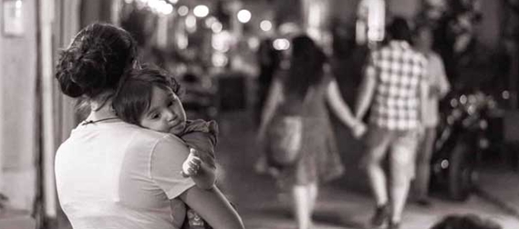 Đàn ông năm bảy lá gan lá ở cùng vợ lá toan cùng người