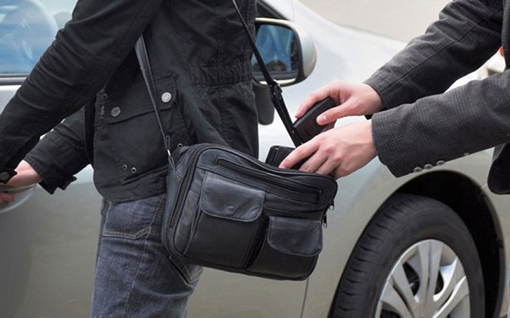 Nhà báo Việt mất cắp ở trời Tây