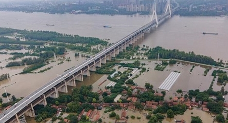 Trung Quốc ban hành cảnh báo đỏ lũ trên sông Dương Tử