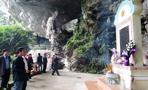 Tháng 7 ở chốn linh thiêng