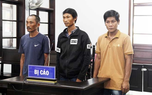 Bóc lịch vì đánh đập vợ và tình địch