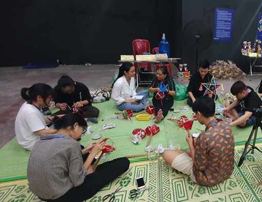 Gìn giữ nét đẹp văn hóa qua đồ chơi Trung thu truyền thống