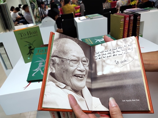 Kỷ niệm 100 năm ngày sinh nhà văn Tô Hoài: Lan tỏa hình tượng dế mèn