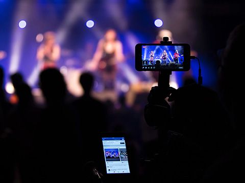 Nhận diện văn hóa trẻ