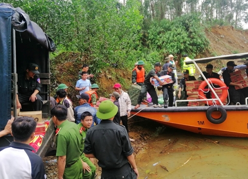 Thiết lập cầu đường thủy cứu nạn, cứu hộ tại thủy điện Rào Trăng 3