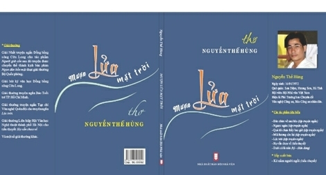 Lửa thơ sáng từ mắt chữ