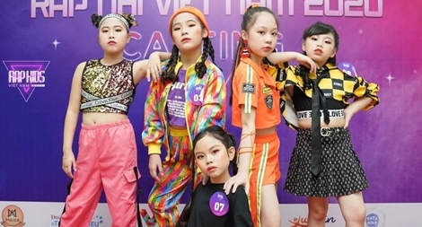 Có nên vội vã cho trẻ em thi rap