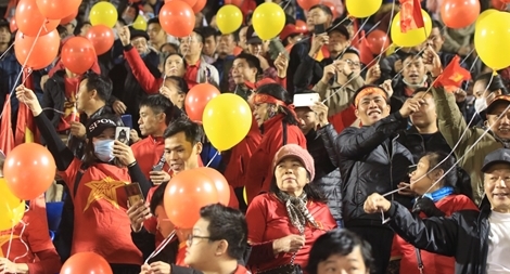 Cổ vũ bóng đá Việt Nam