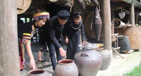 Thấm bùa mê ta ngược Kỳ Cùng