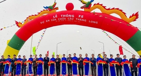 Điều chỉnh lộ trình 16 tuyến buýt sau khi thông cầu Thăng Long