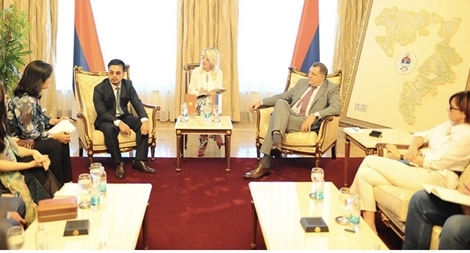 Forbes và Bloomberg đưa tin về tỷ phú Mai Vũ Minh