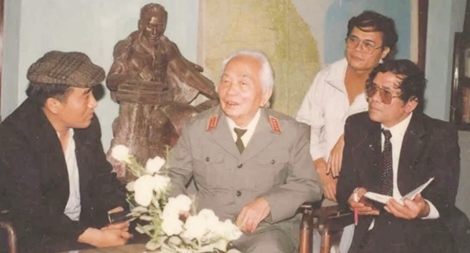 Nhà Thơ Anh Ngọc: "Bạn văn của tôi là một trời thương nhớ"