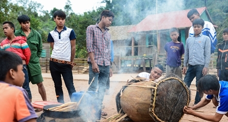 Ma coong - Mùa trăng thiêng