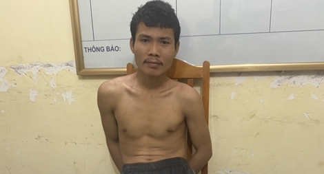 Tên trộm mật ong bị phát hiện dùng rìu giết chủ lán nương