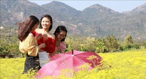 Phát triển du lịch cộng đồng gắn với kích cầu du lịch 