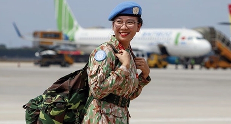  Áo trắng, mũ nồi xanh bay đón bình minh nơi xứ lạ