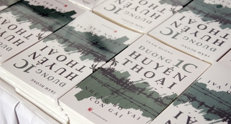 Những nét xuân huyền thoại in trên trang sách