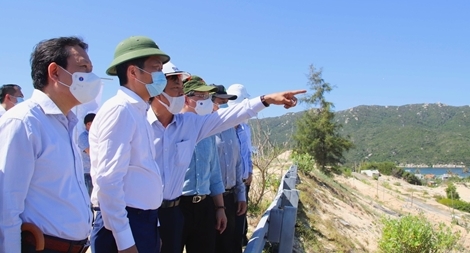 Khánh Hoà phải trở thành một tỉnh mạnh về biển và giàu, đẹp từ biển