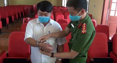 Bắt giam nguyên Chủ tịch xã do sai phạm đất đai
