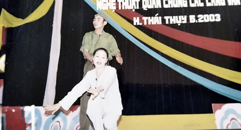 “Những người muôn năm cũ…”