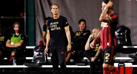 EURO 2020 và khe cửa hẹp của Frank de Boer