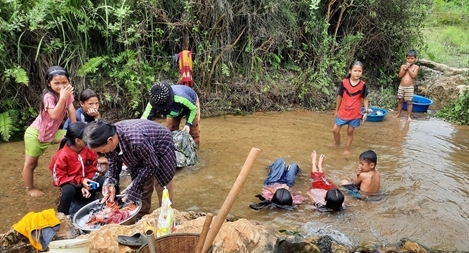 Hàng ngàn hộ dân vùng cao “khát” nước sạch