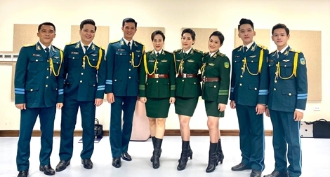 Âm nhạc hướng về "lá chắn thép" nơi biên cương