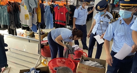 Tràn lan “hàng fake” trên không gian mạng