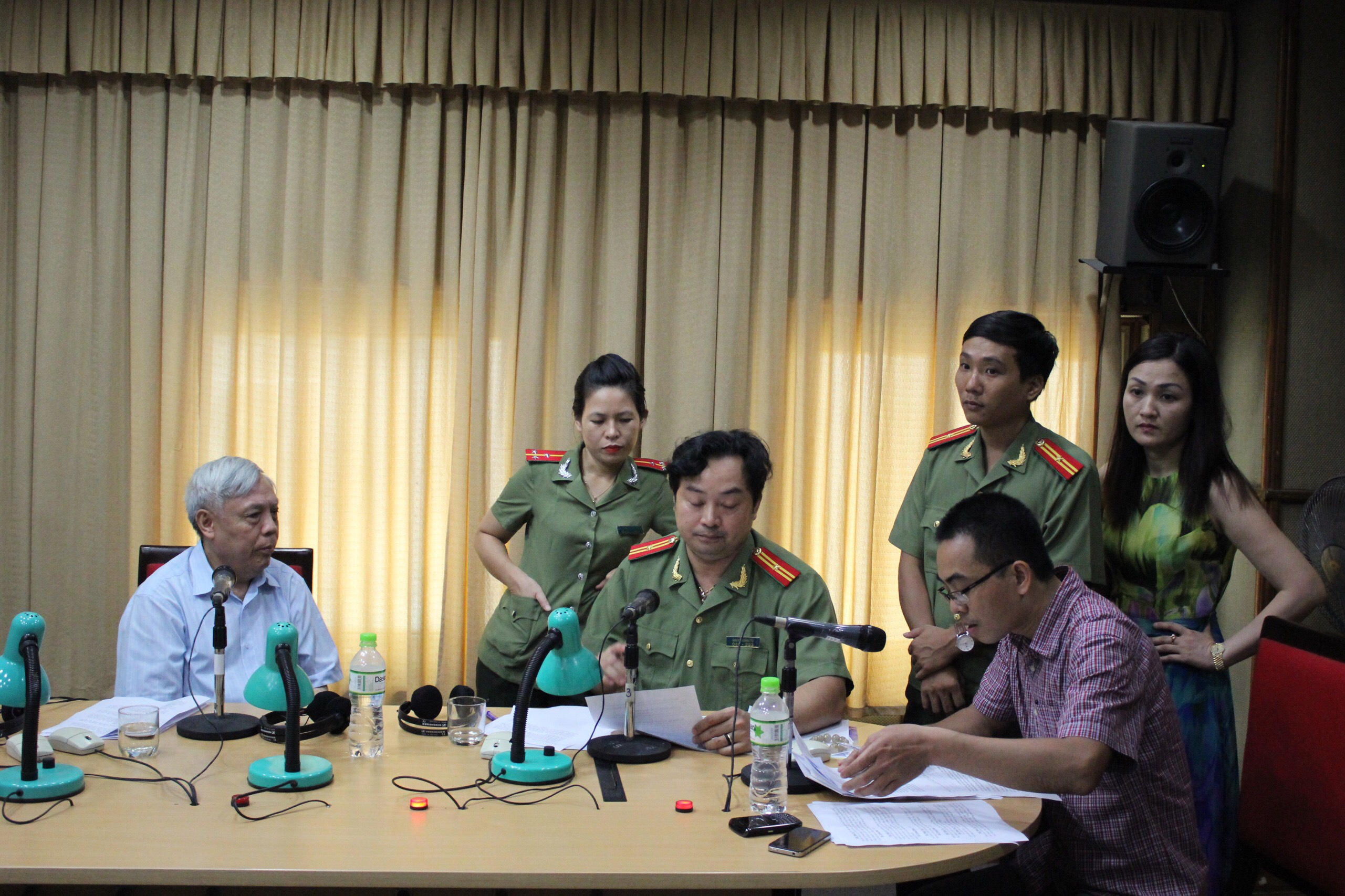 Người viết chuyện cảnh giác liệu có bị lừa?