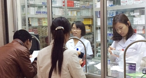 Kháng thuốc kháng sinh:  Bác sĩ cũng bất lực 