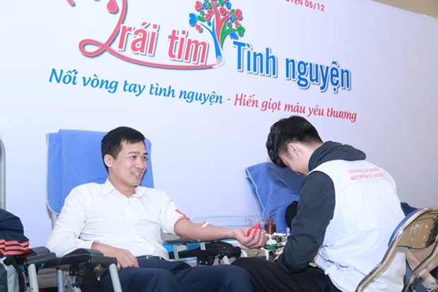 Hàng nghìn bạn trẻ tham gia ngày hội hiến máu  “Trái tim tình nguyện” 
