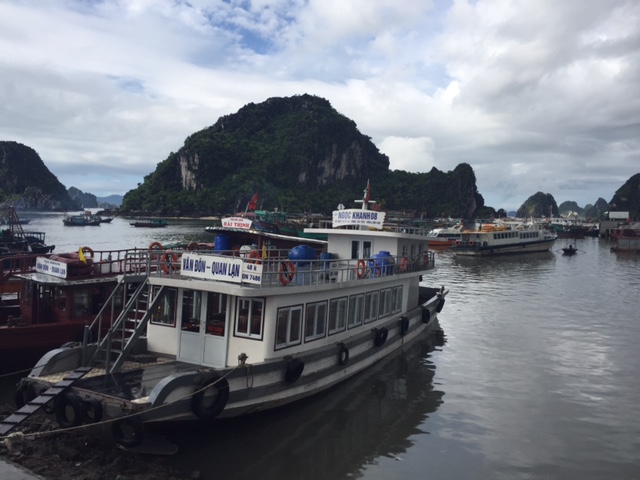 Quảng Ninh đề nghị giảm niên hạn sử dụng với đội tàu du lịch 