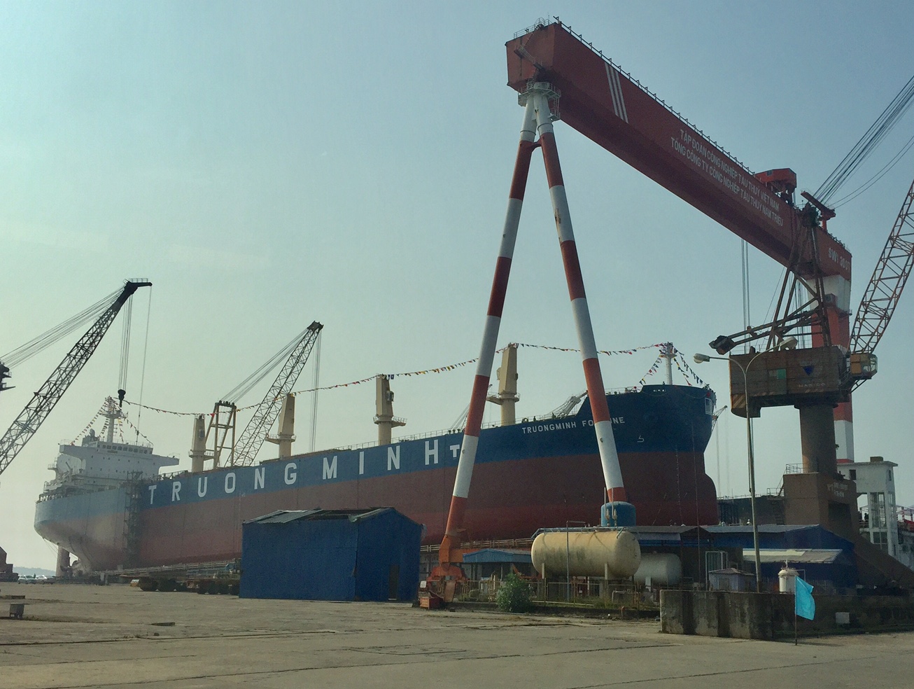 Hạ thuỷ thành công tàu hàng 56.200 DWT