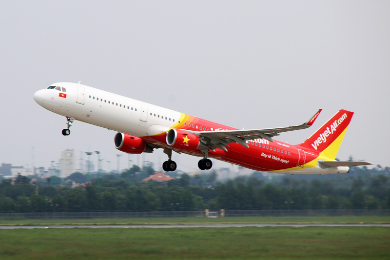 Máy bay Vietjet đi TP.HCM hạ cánh khẩn ở Đà Nẵng cấp cứu hành khách