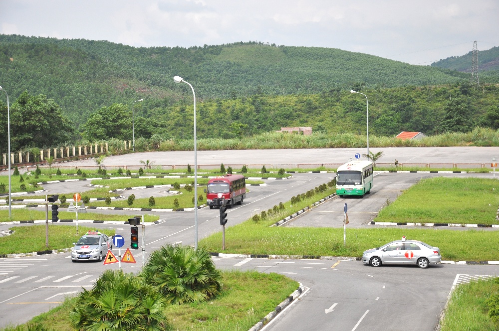 Nhiều đơn vị cấp GPLX “nhập nhèm”trong tuyển sinh và sử dụng giáo viên