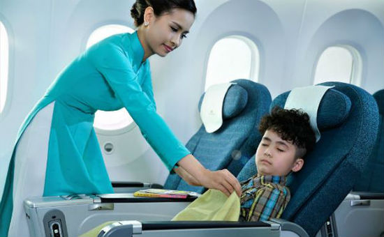 Văn minh hàng không: Khách “lỡ tay”, hãng bay “dở khóc, dở cười”