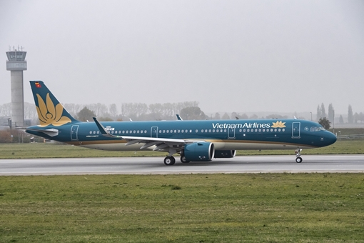 Máy bay của VNA gặp sự cố về lốp khi chuẩn bị cất cánh