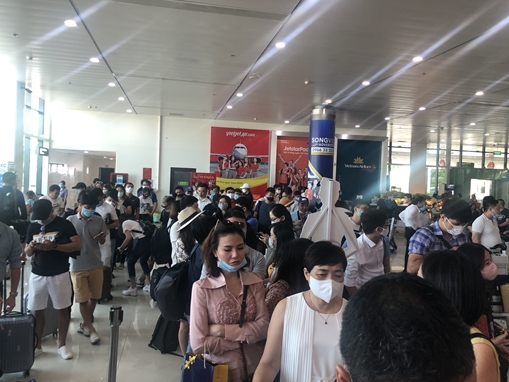 Phi công Pakistan đang làm việc tại Việt Nam có bằng lái hợp pháp