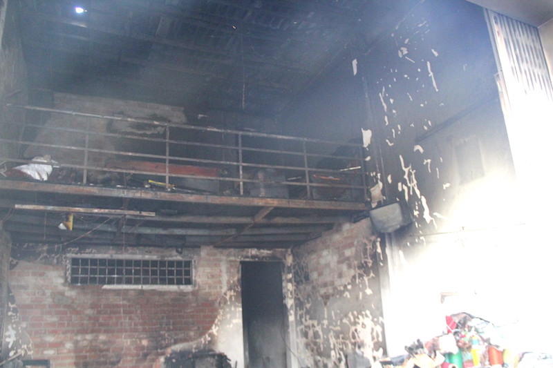 Hoả hoạn trước khi bàn giao nhà, một người chết