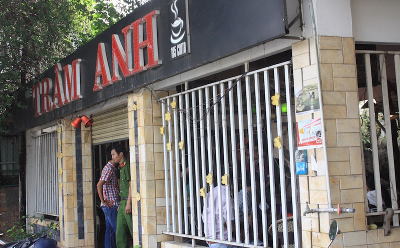 Đã xác định được nghi can hiếp dâm chủ quán cà phê