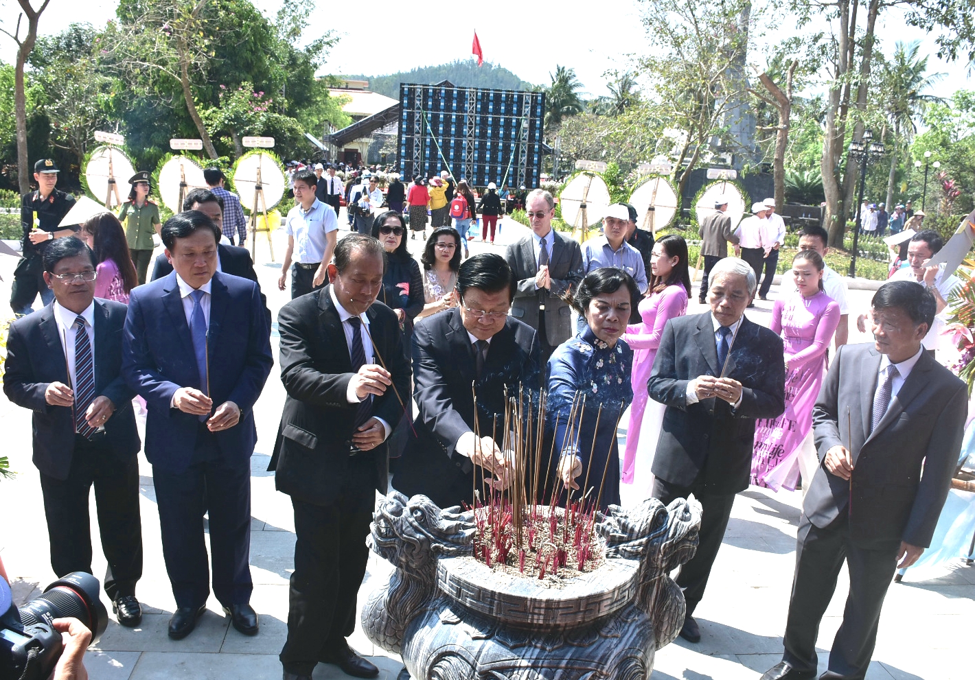 Tưởng niệm các nạn nhân vụ thảm sát Mỹ Lai